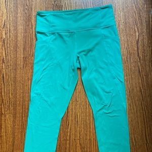 High waisted slash pocked leggings